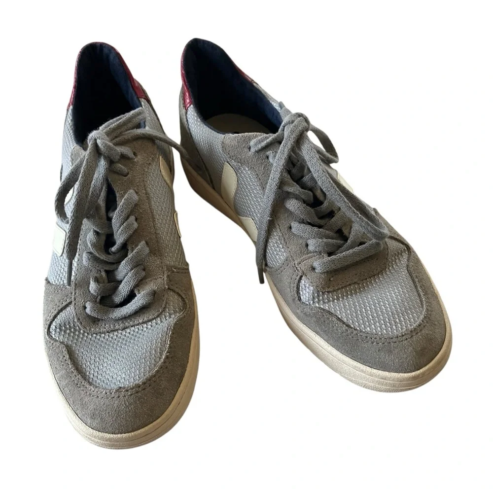 Veja V-10-B-MESH Sneakers in White &‎ Red 7